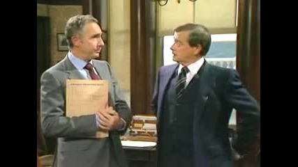 S3e6 Yes Minister - The whisky priest