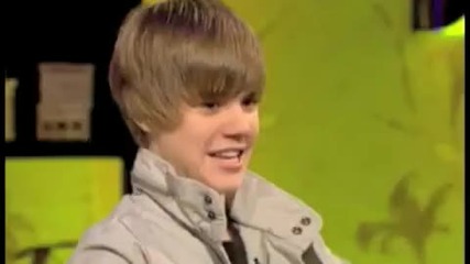 Youtube - Bieber Eating A Twiglet (on A Talk Show) 