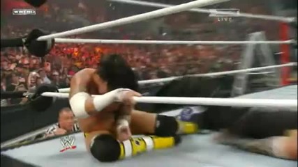 Jeff Hardy - Hardyac Arrest (rope Aided Corner Dropkick)