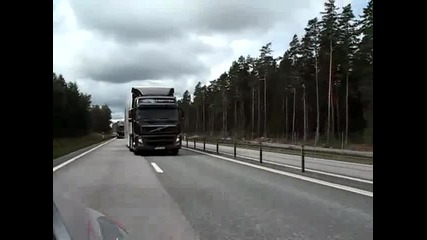 Truck driving in Sweden - on the road with the Volvo Fm 11 !