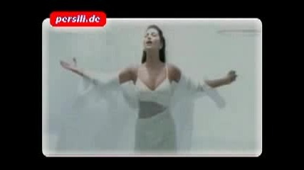 Ebru Yasar - Yalan Vbox7.flv
