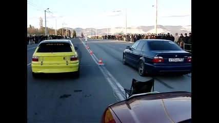 Opel Astra Gsi vs Bmv m5 :d 