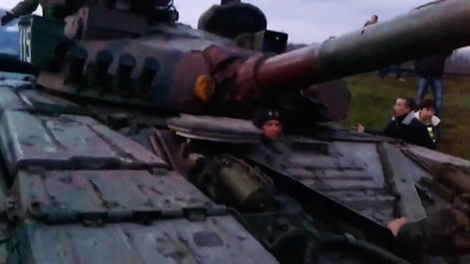 Жители на югоизток завземат танк. Донецка област 14.04.2014