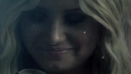 Превод •» Demi Lovato - Shut Up And Love Me (fan video)