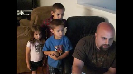 Scary Maze prank - scaring the crap out of the kids! 