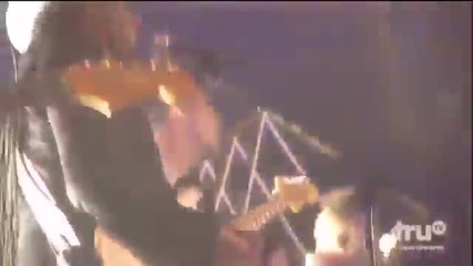 Джо (dnce) прави невероятно изпълнение на Cake By The Ocean на iheartradio Awards 2016