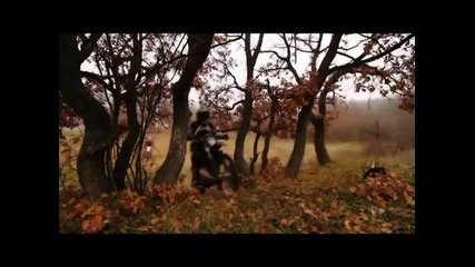Виктор - Горе ръцете ( Official Video ) 2010 