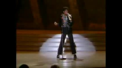 Michael Jackson - Billie Jean - First Moonwalk