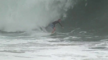 Сърфиране по чудовищни вълни