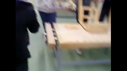 Така става като се правиш на готин !