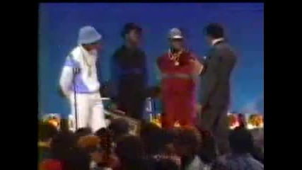 Ll Cool J - I Cant Live Without My Radio 