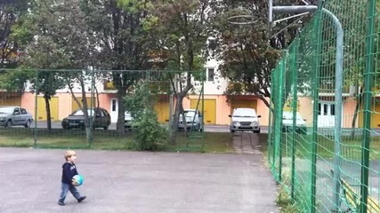 Браво на малкия :)