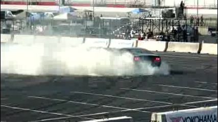 Mustang Gt Burnout with Doughnuts
