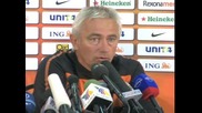 Ван Марвайк говори за мача с Уругвай 