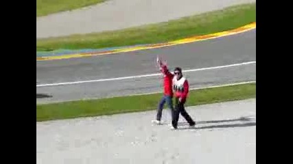 Ferrari закъсва в пясък 
