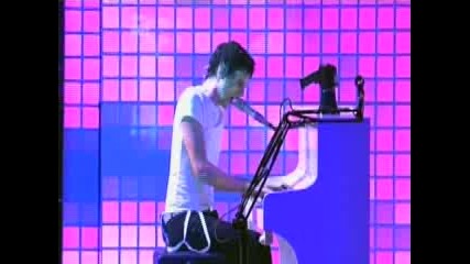 Muse - Feeling Good (live Reading 2006)