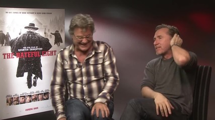 Звездите Кърт Ръсел и Тим Рот дават интервю за филма си Омразната Осморка (2015)