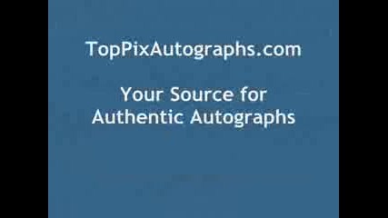 Hilary Duff - Signing Autographs At Trl
