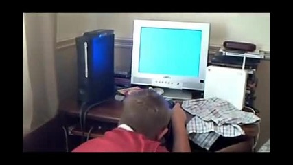 Хайде изключвай вече този Xbox 360 (смях)