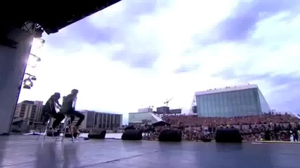 Justin Bieber crying while singing 'be alright' live in Norway Oslo