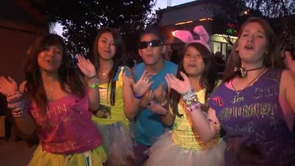 Justin Bieber - Love Me *hq*