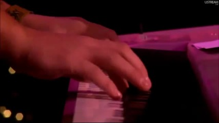 Selena Gomez & The Scene - I Wont Apologize Live @ The Roxy 