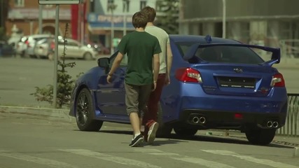 Руснаци прецакват хора на улицата с Subaru Wrx Sti 2015 | Сменяне на цвета..
