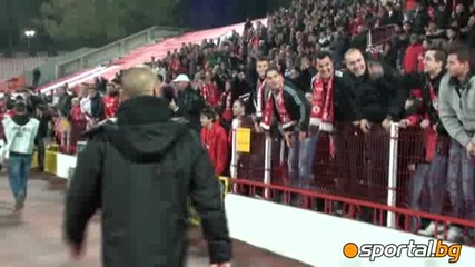 Радуканов се поклони пред червената публика!