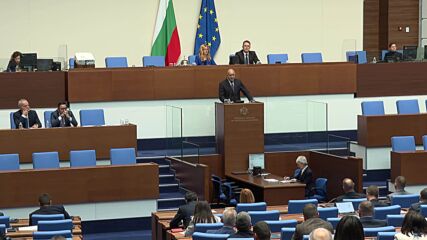 Румен Радев: Службите в Малта са ни дали 36 фактури за полети за 5 млн. евро