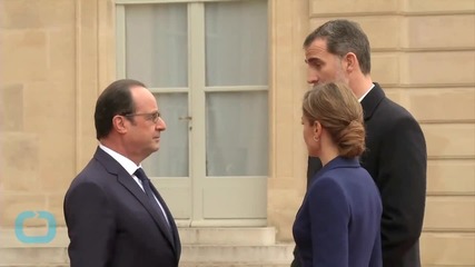 Spain's King and Queen Arrive in Paris Before Suspending Their Trip