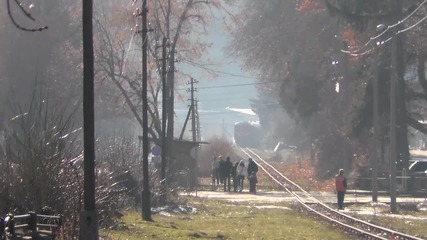 Пв 16104 пристига на гара Велинграт - Юг.