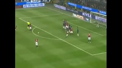 Милан разгроми Интер с 3:0