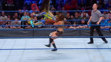 Charlotte Flair & Naomi vs. Ruby Riott & Sarah Logan: SmackDown LIVE, Dec. 19, 2017