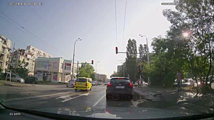 Минаване на червен светофар 30