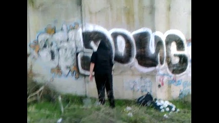 doug is writing graffiti zad kaufland :d 