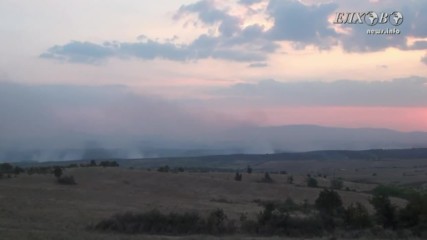 Пожар гори в района на село Лесово