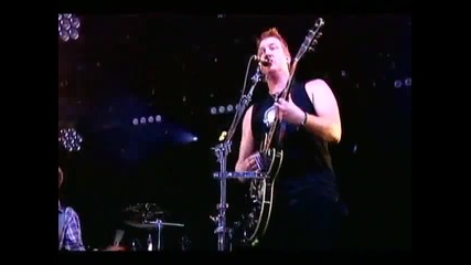 Them Crooked Vultures - New Fang (live) 