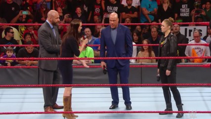 Ronda Rousey esta en Raw: En Espanol, 1 de Marzo