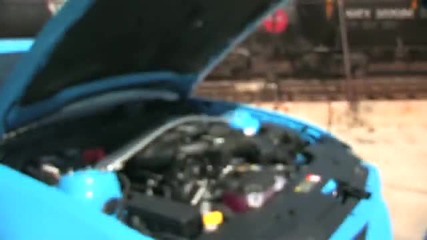 Ford Mustang vs Chevrolet Camaro (360p) 