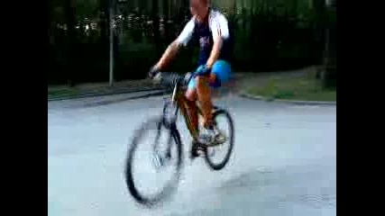 Подскачане на задна гума с колело :)