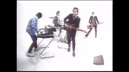 Elvis Costello - Pump It Up 