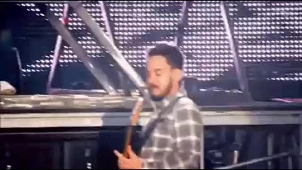 Linkin Park - From The Inside - Road To Revolution [hq]
