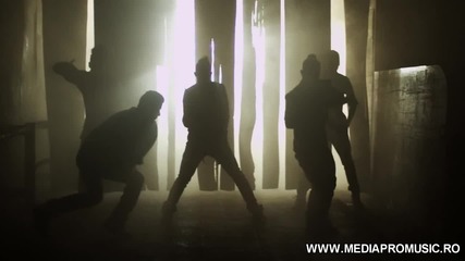 Meena K - Everybody on the Floor