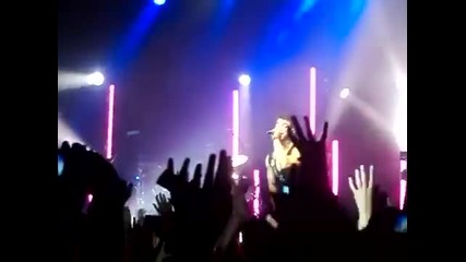 Joe Jonas - Beautiful People 09.10.11