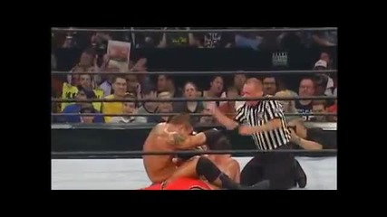 Ренди Ортън срещу Крис Беноа - Мач за титлата по-тежка категория.