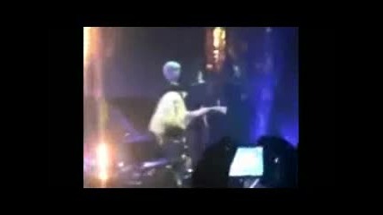 Lady Gaga пада 2 пъти на Monsterball tour