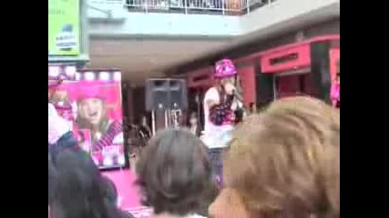 Aria Wallace Roxy Hunter La Senza Girl Concert Toronto Eaton Center