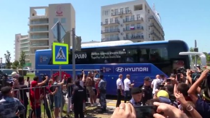 Испания е вече в Сочи за мача с Португалия