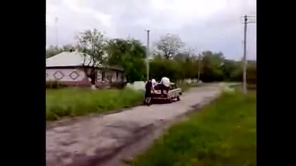 Руснаци дигат кола на 2 гуми 