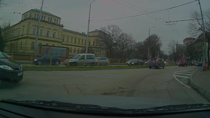 Обратен завой на неразрешено място